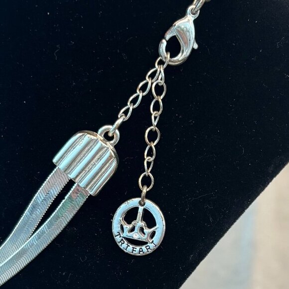 Crown Trifari Vintage Necklace - Multi-chain Herringbone - Silver Tone - Picture 3 of 3